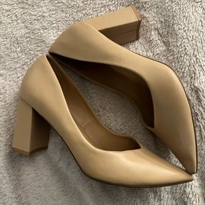 Nude heels by dream Pairs size 9 never worn